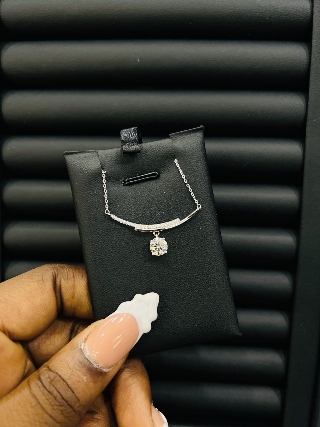 Teekanne Moissanite Necklace - Image 2