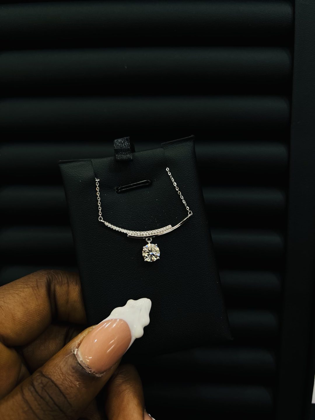 Teekanne Moissanite Necklace