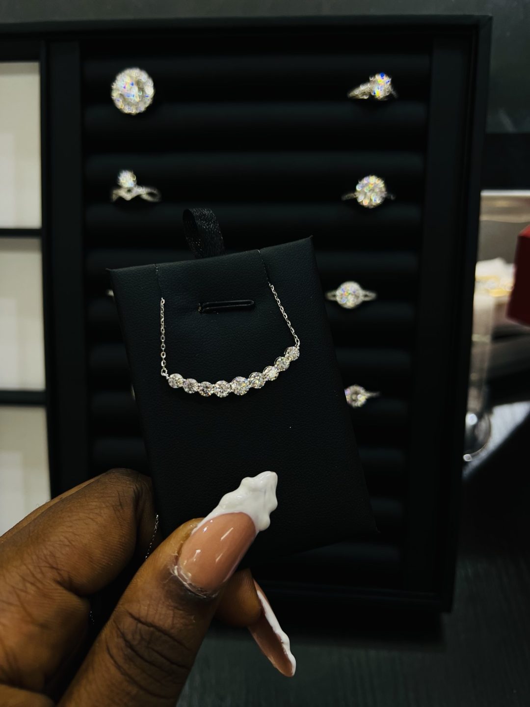 Tope Moissanite Necklace - Image 3