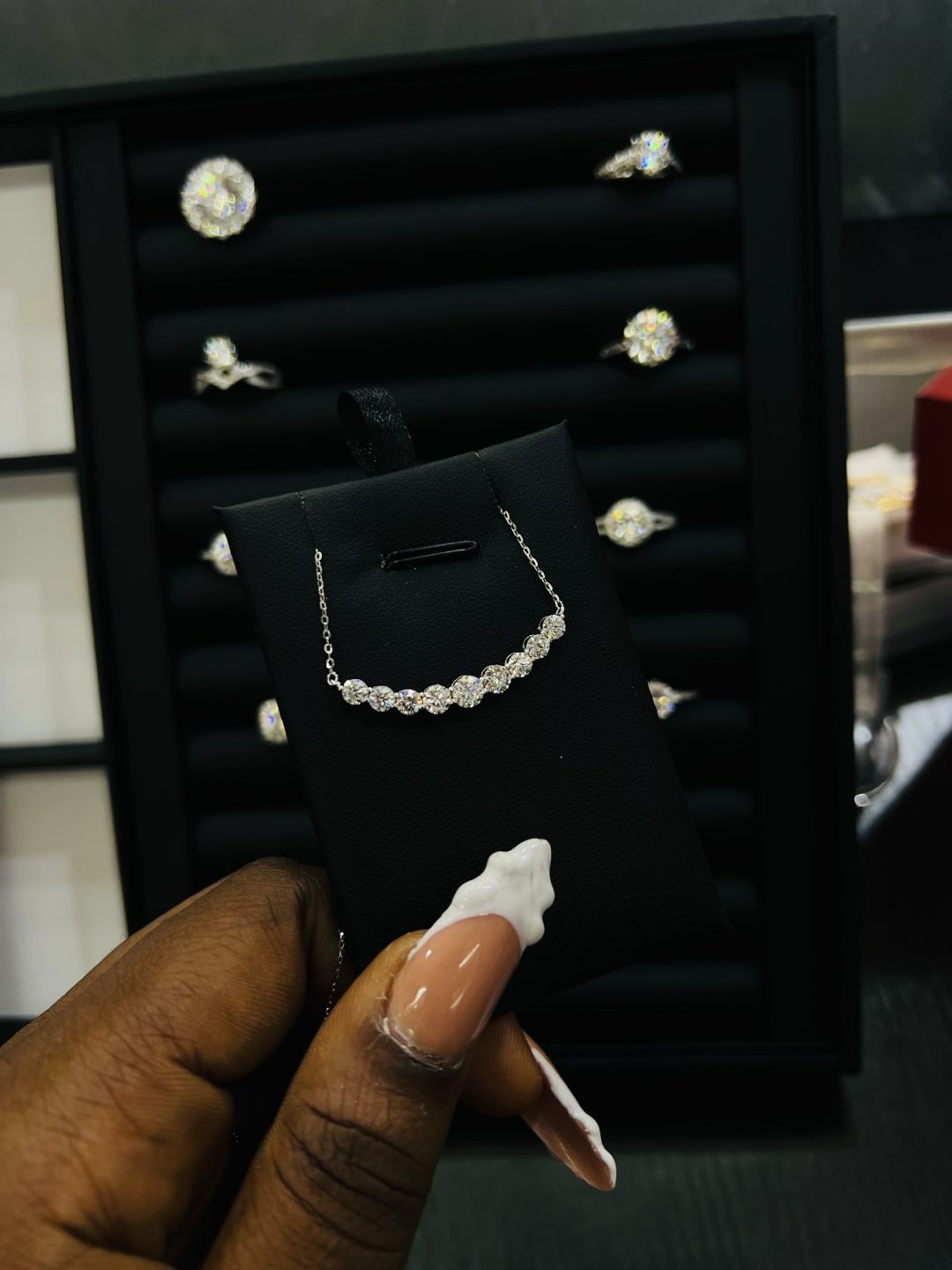 Tope Moissanite Necklace - Image 4