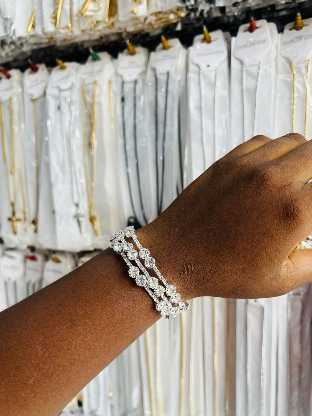 Two stoned silver spiral bangles 001