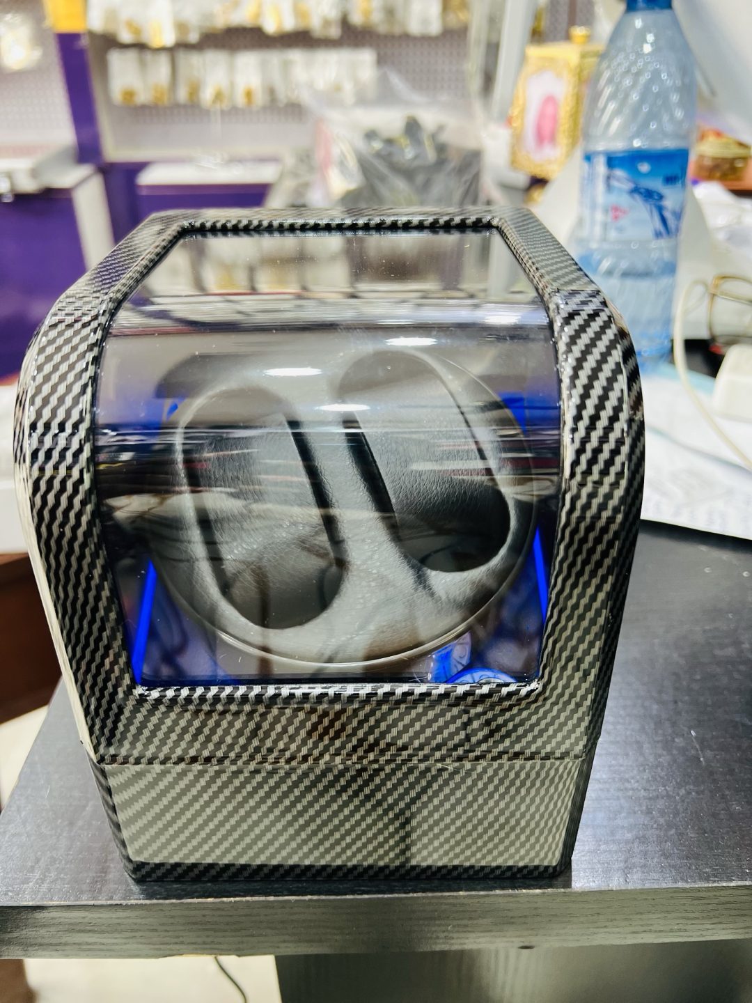 Watch Rotating display machine - Image 3