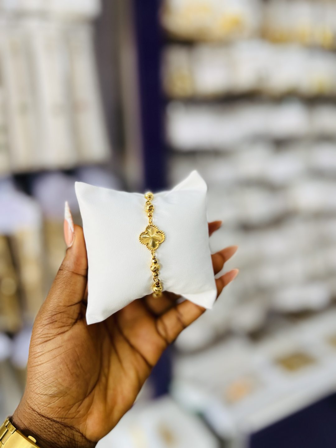 Joke gold replica bracelet - Image 4