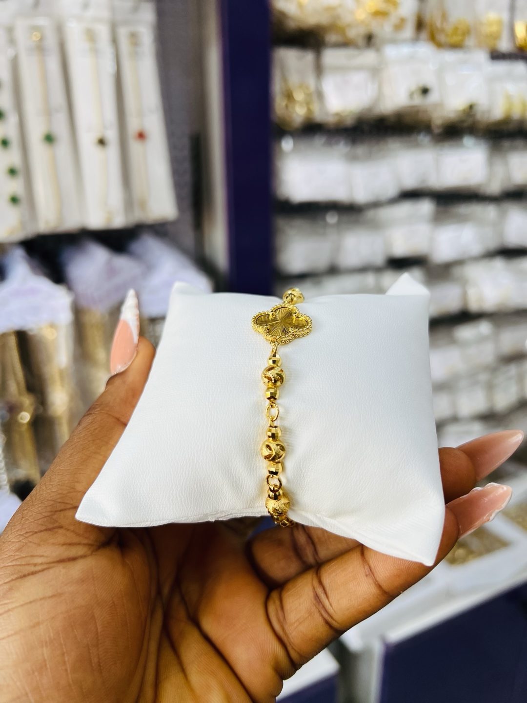 Joke gold replica bracelet - Image 2