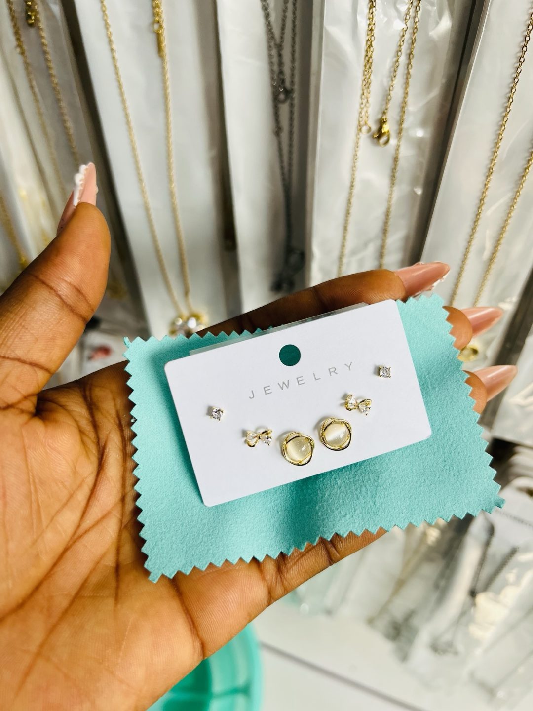 023 3 in 1 earrings - Image 3