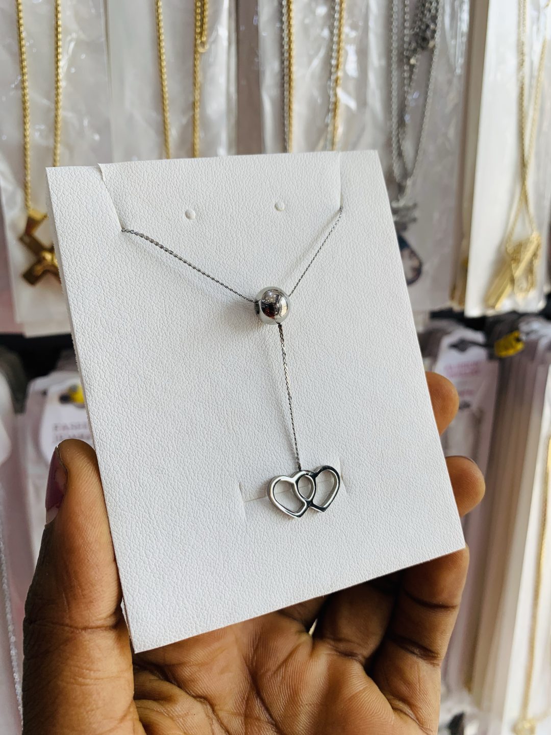 Susu’s ball necklace