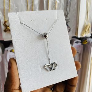 Susu’s ball necklace