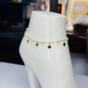 Black Vca dropping anklet