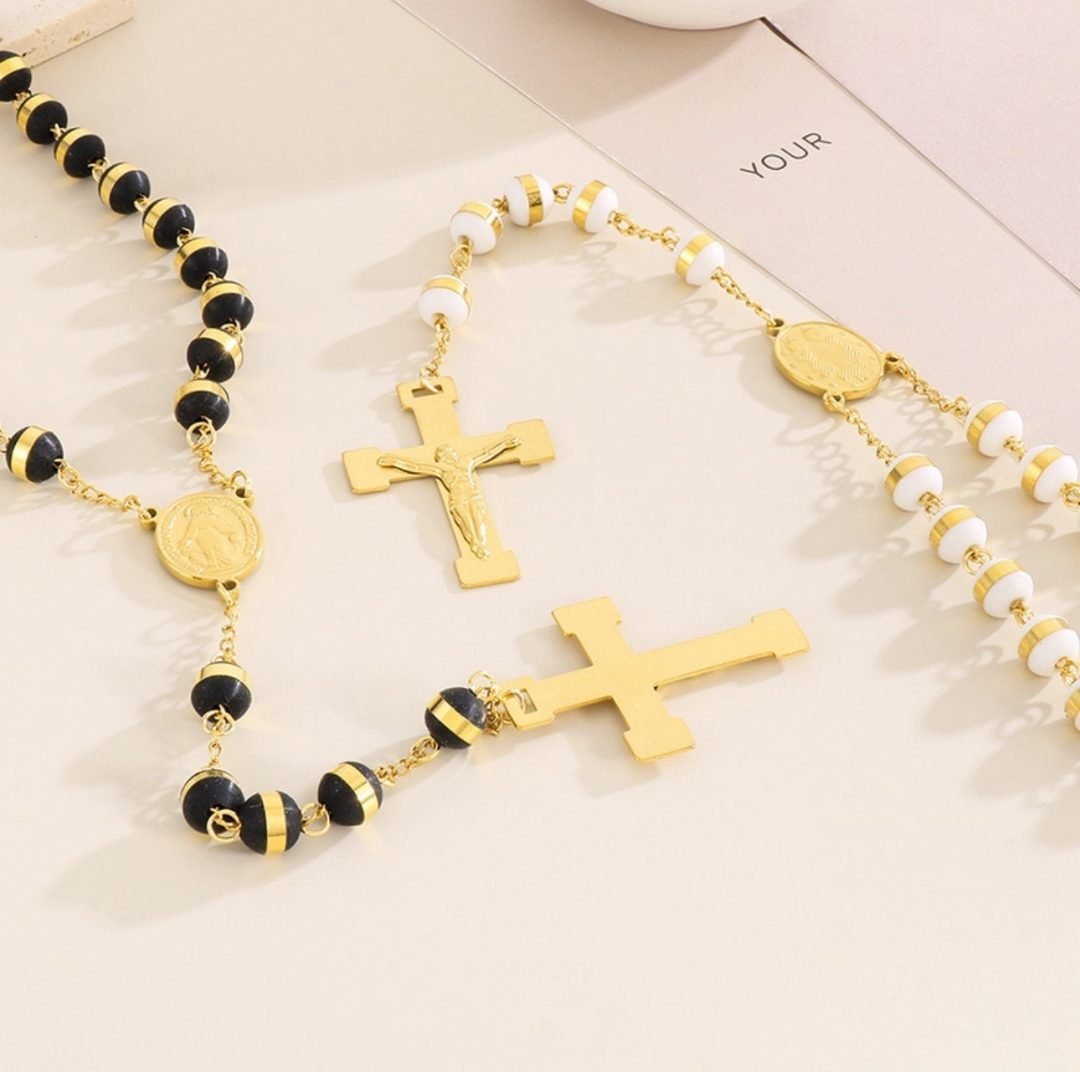 White designers Rosary - Image 2