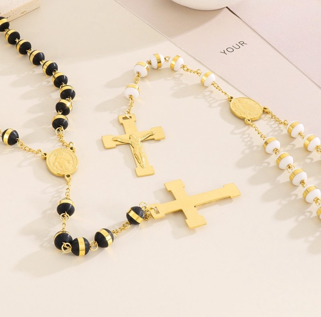 White designers Rosary - Image 3