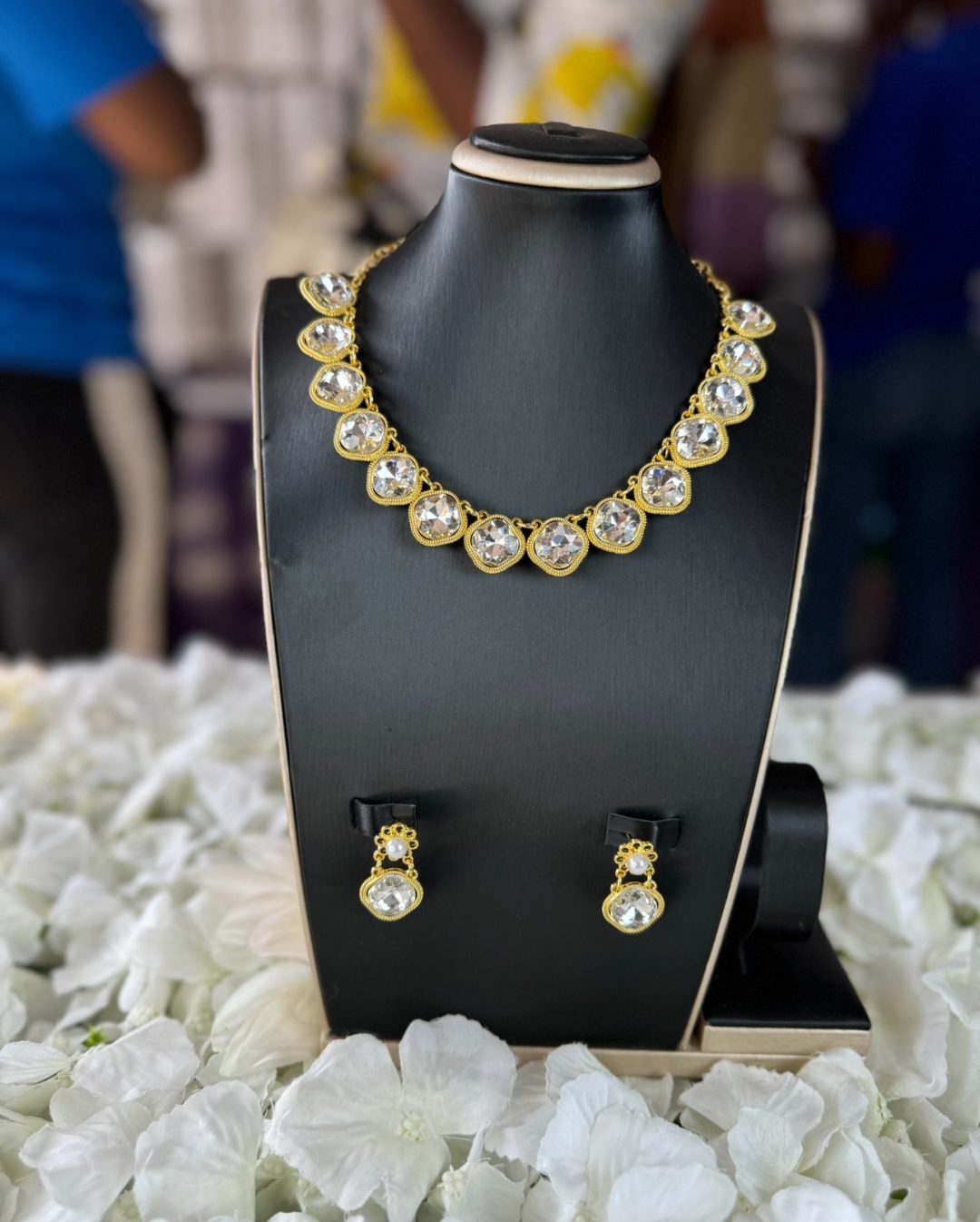 White cicilian fashion set