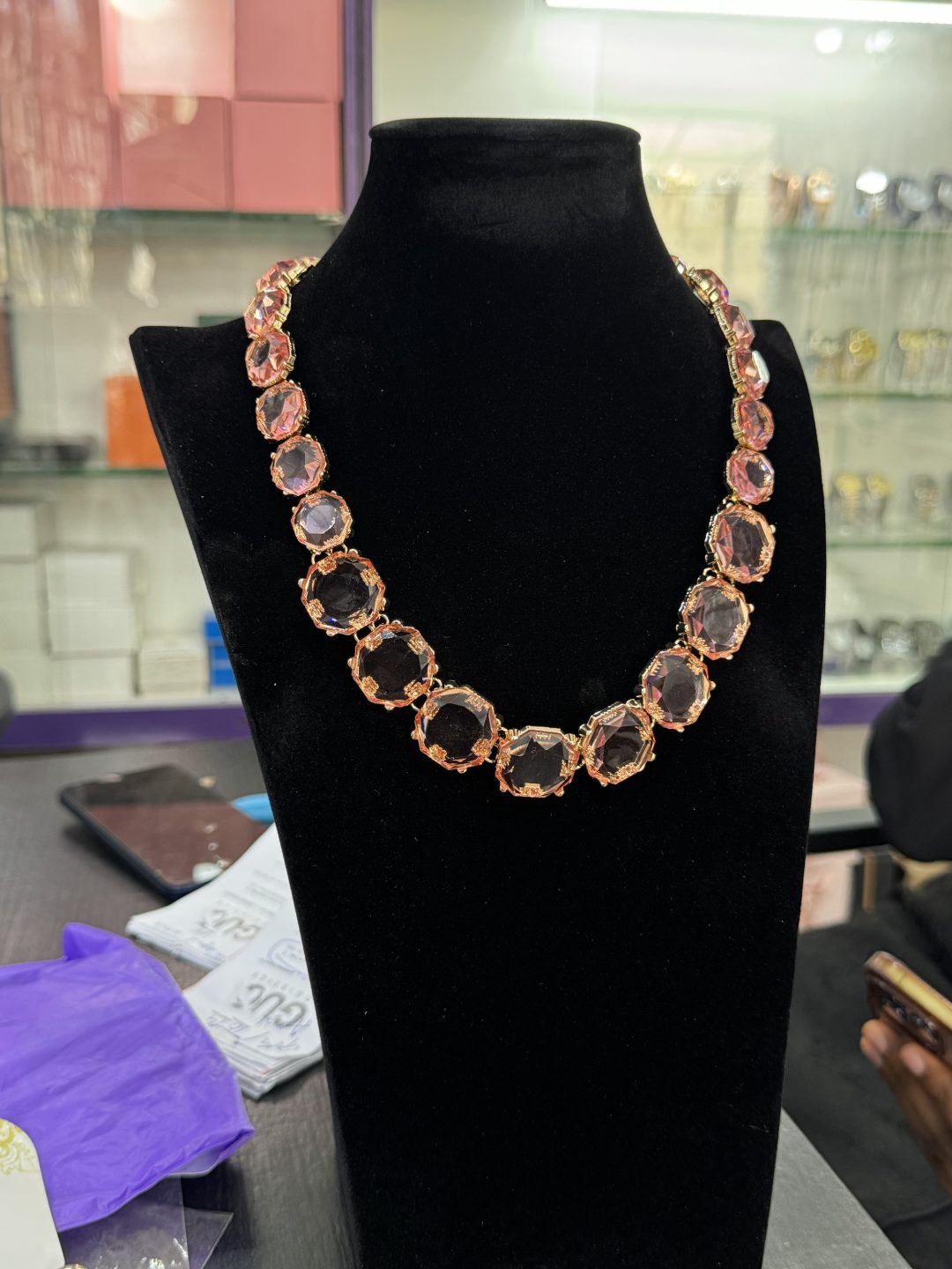 Pink translucent statement necklace - Image 2