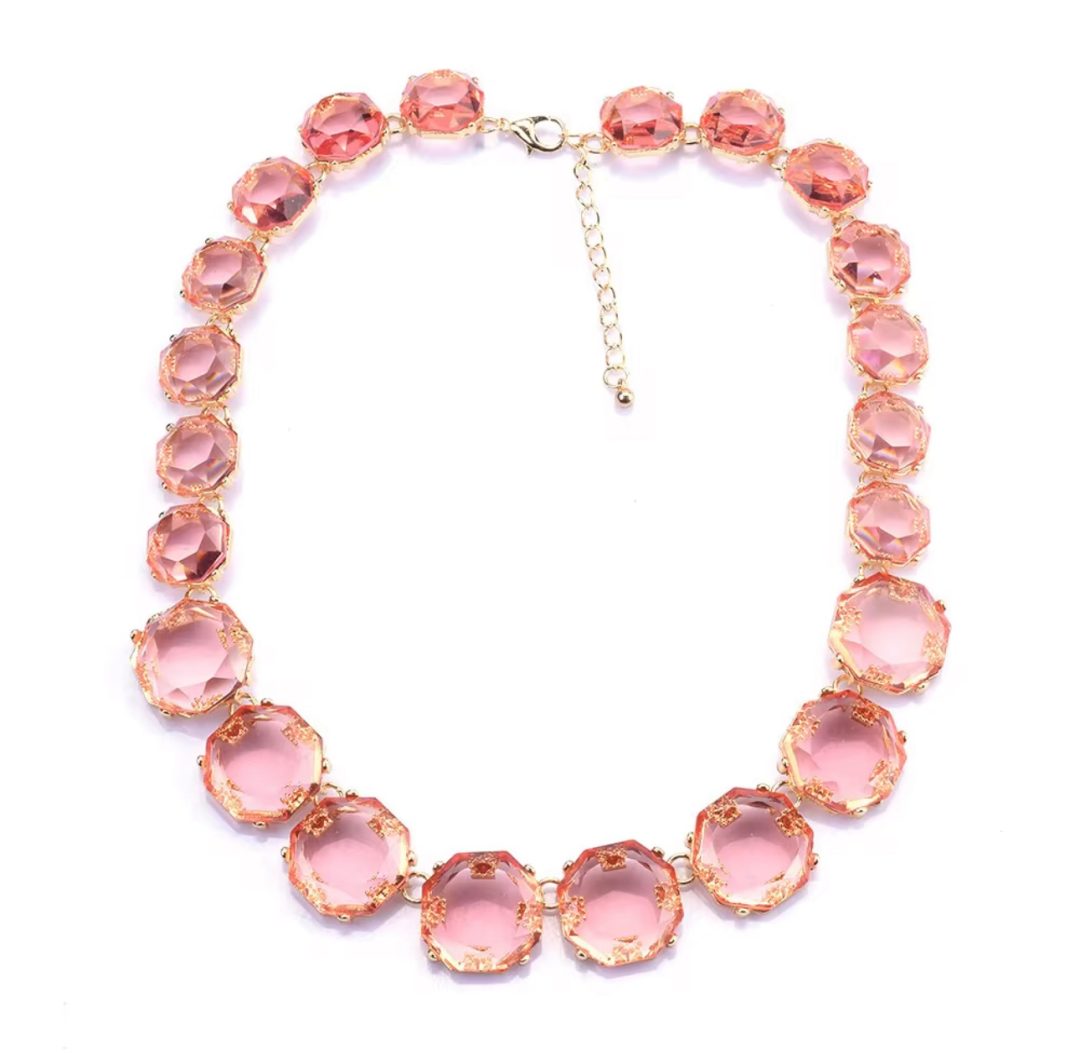 Pink translucent statement necklace - Image 3