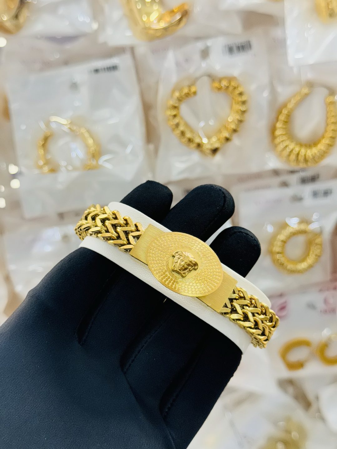 Versace Göld statement bracelet 006
