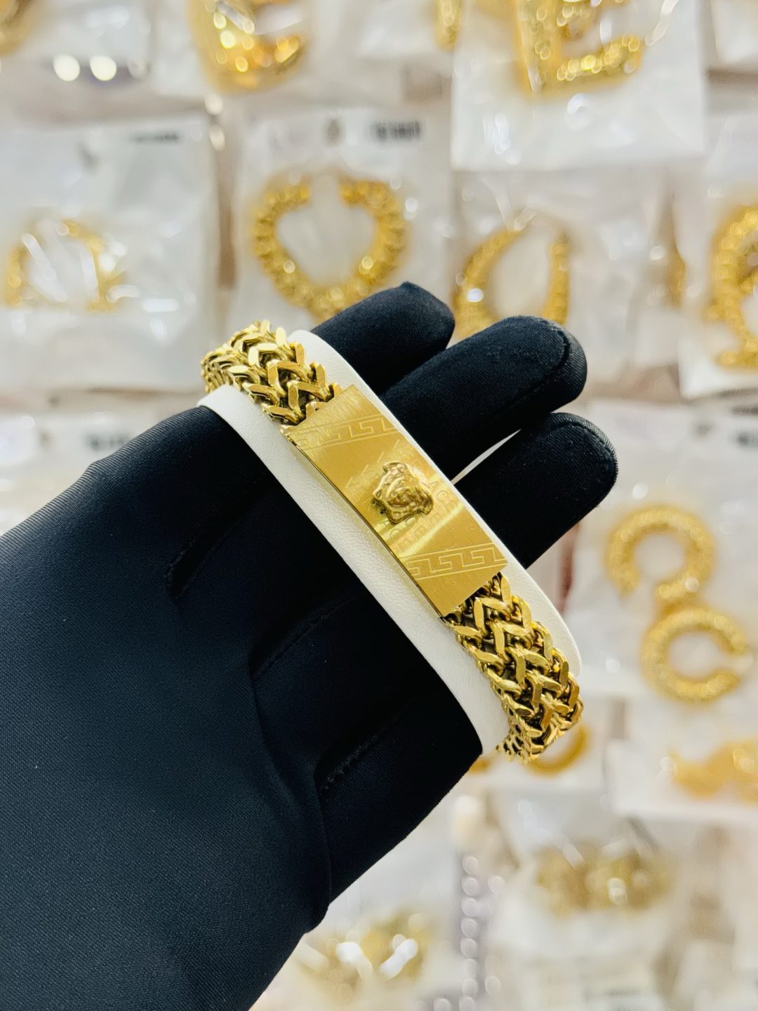 GUCCI STATEMENT GOLD BRACELET 002 - Image 4