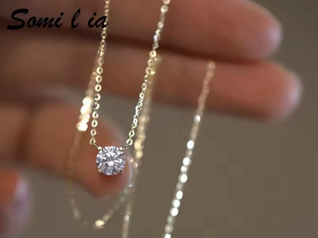 White stone Göld titanium necklace - Image 5