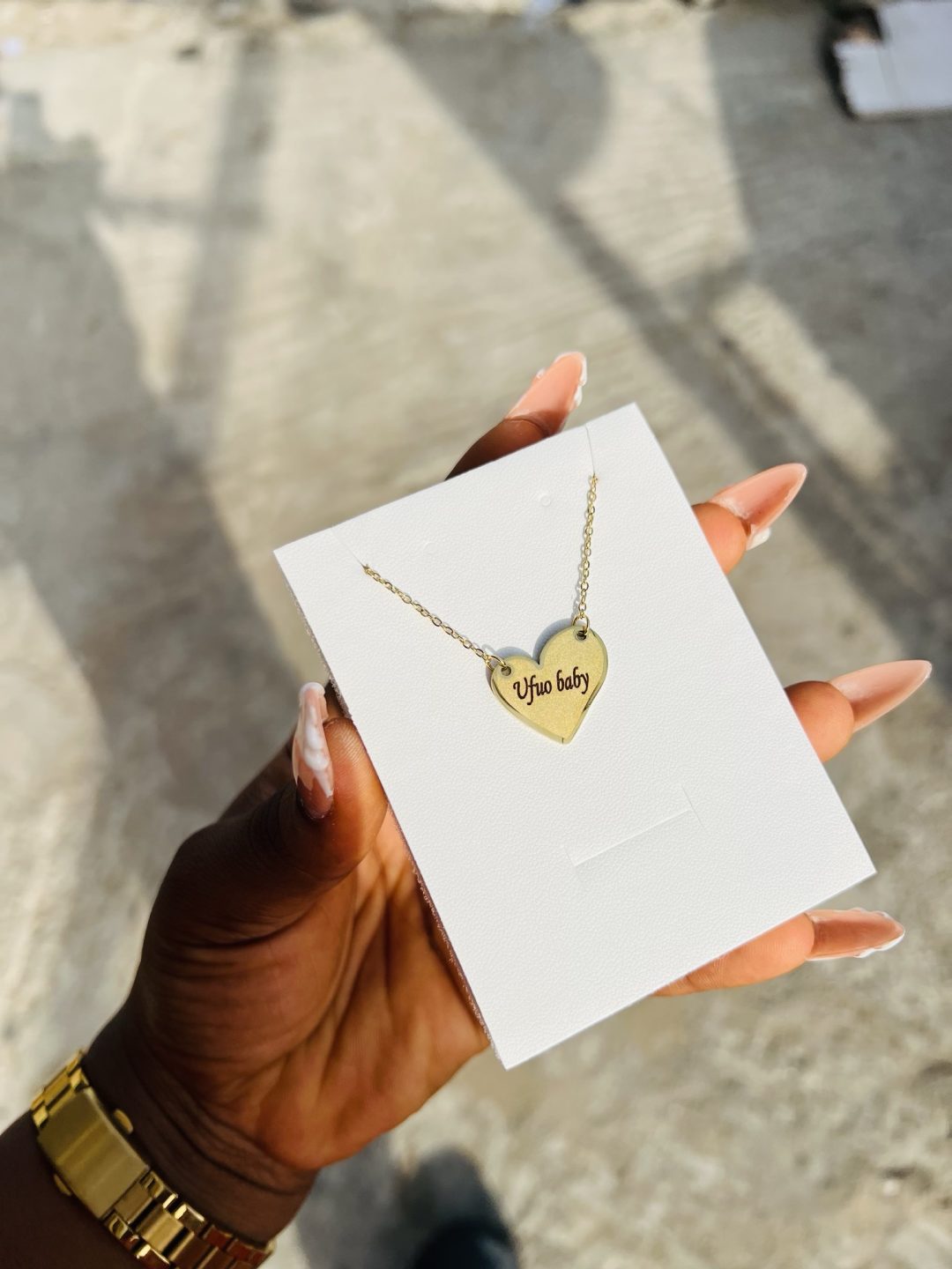 Zephy’s Engraved female necklace