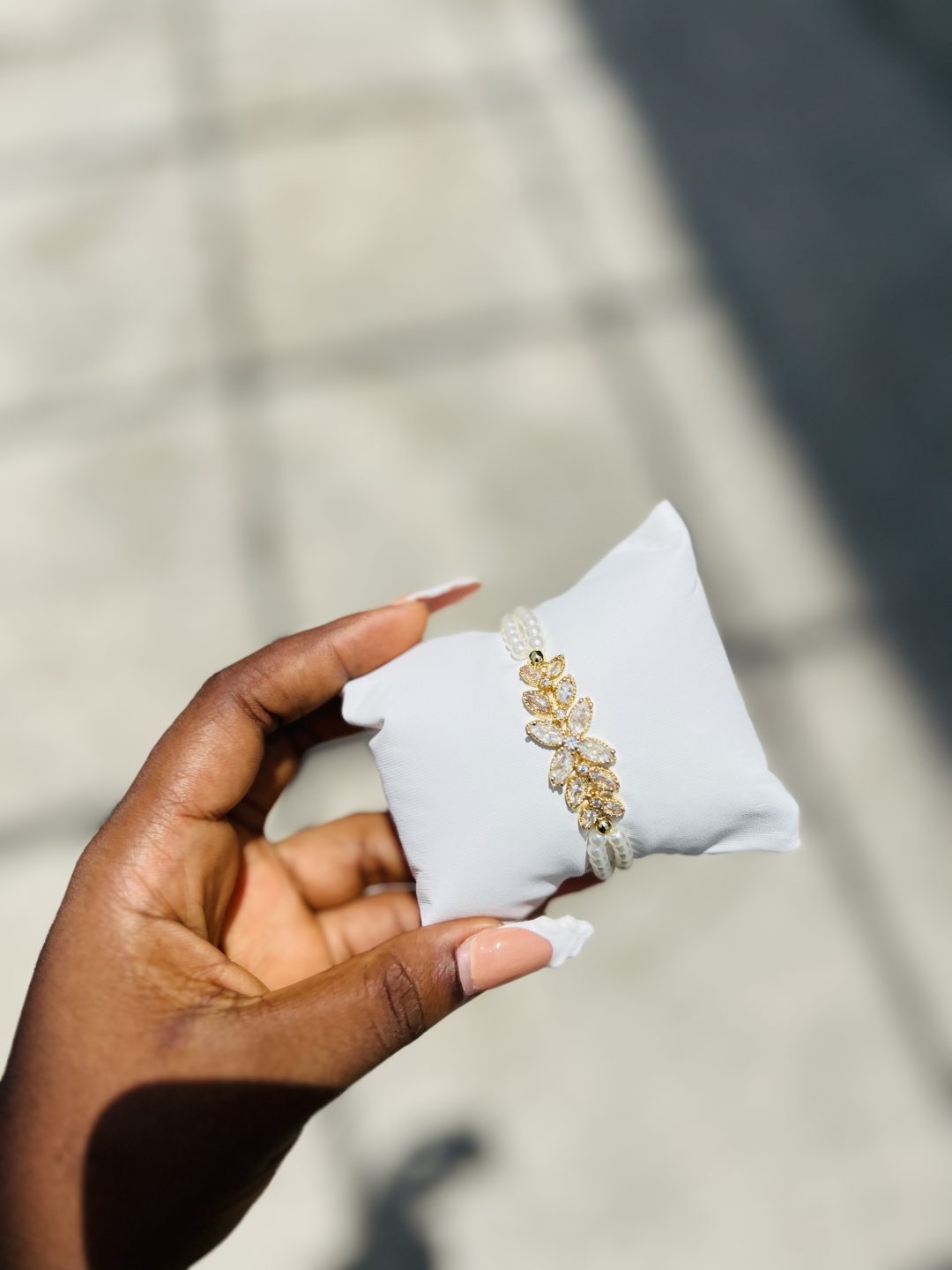 Flowered fresh water Pearls bracelet - Image 3
