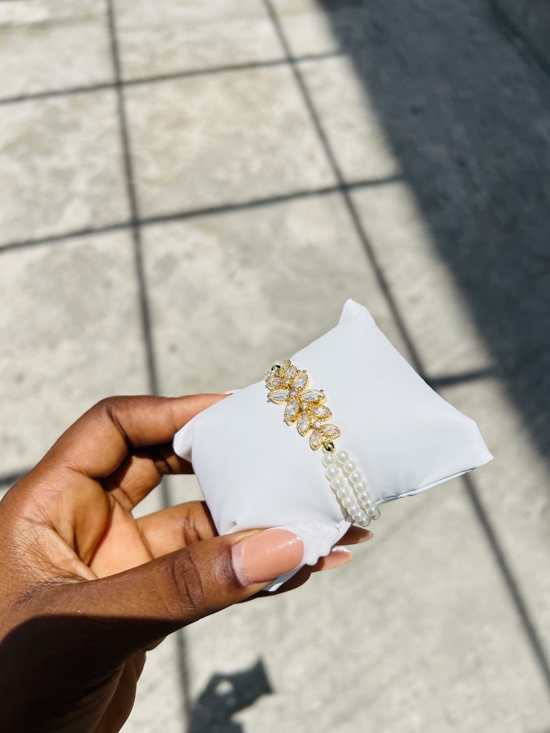 Flowered fresh water Pearls bracelet - Image 4