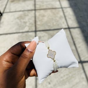 Stoned fresh water  pearl bracelet