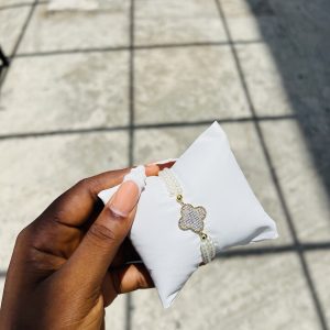 Stoned fresh water  pearl bracelet