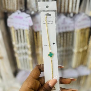 Green Vca dainty bracelet
