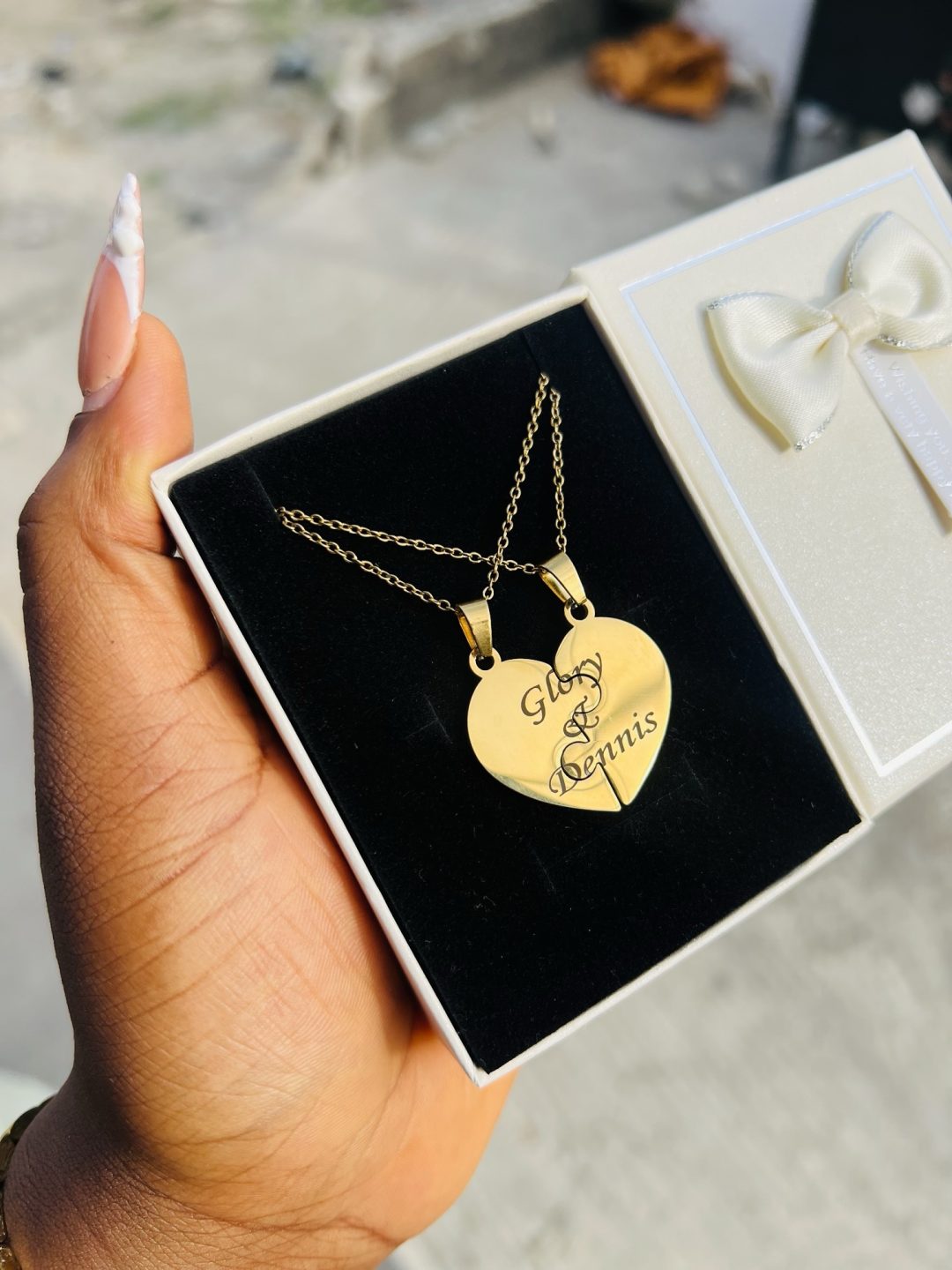 Lovers Engraved necklace - Image 2