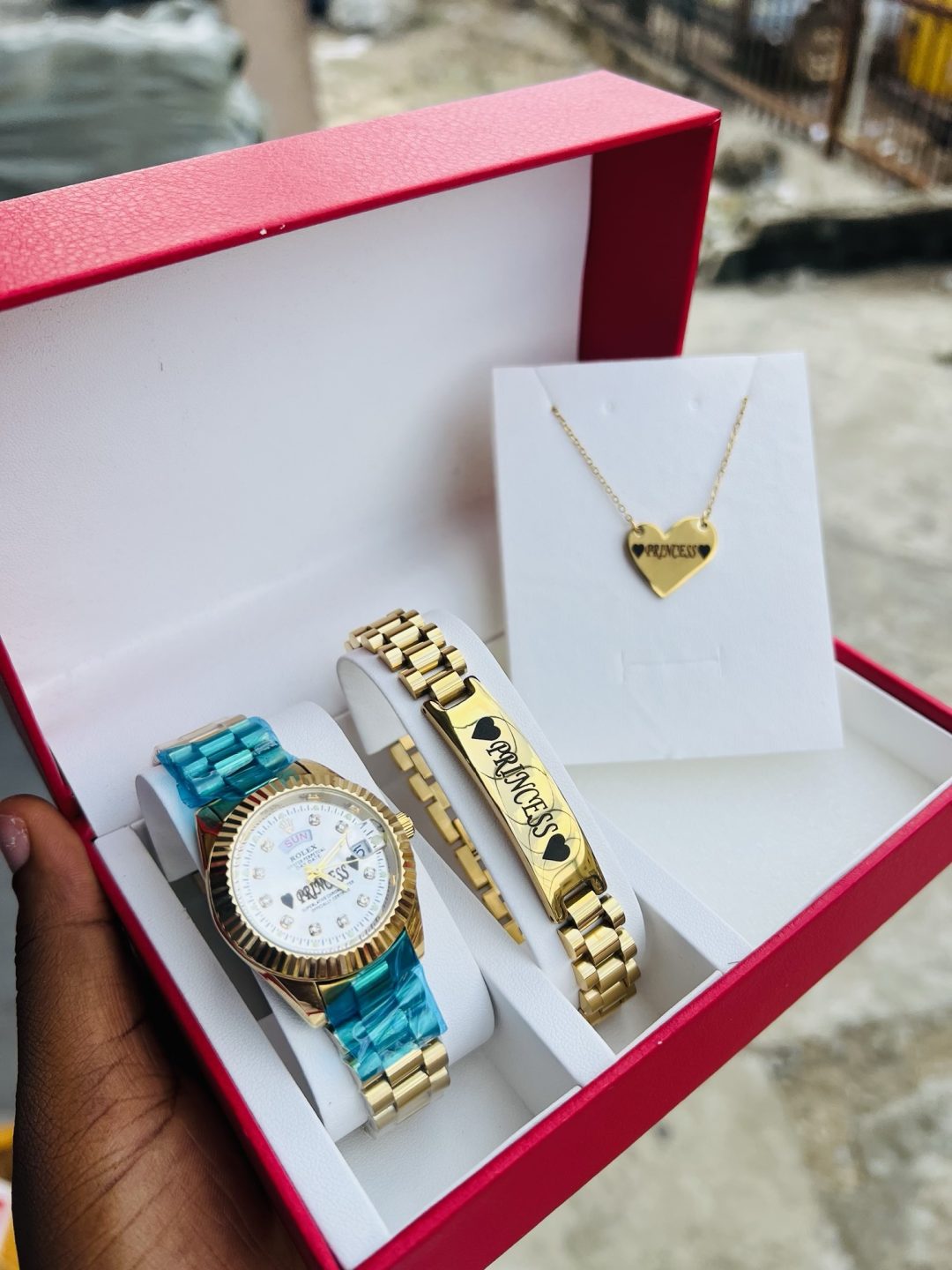 Engraved female combo set with box