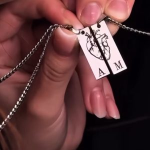 Mi Amore Engraved necklace with initials (Gold or silver)