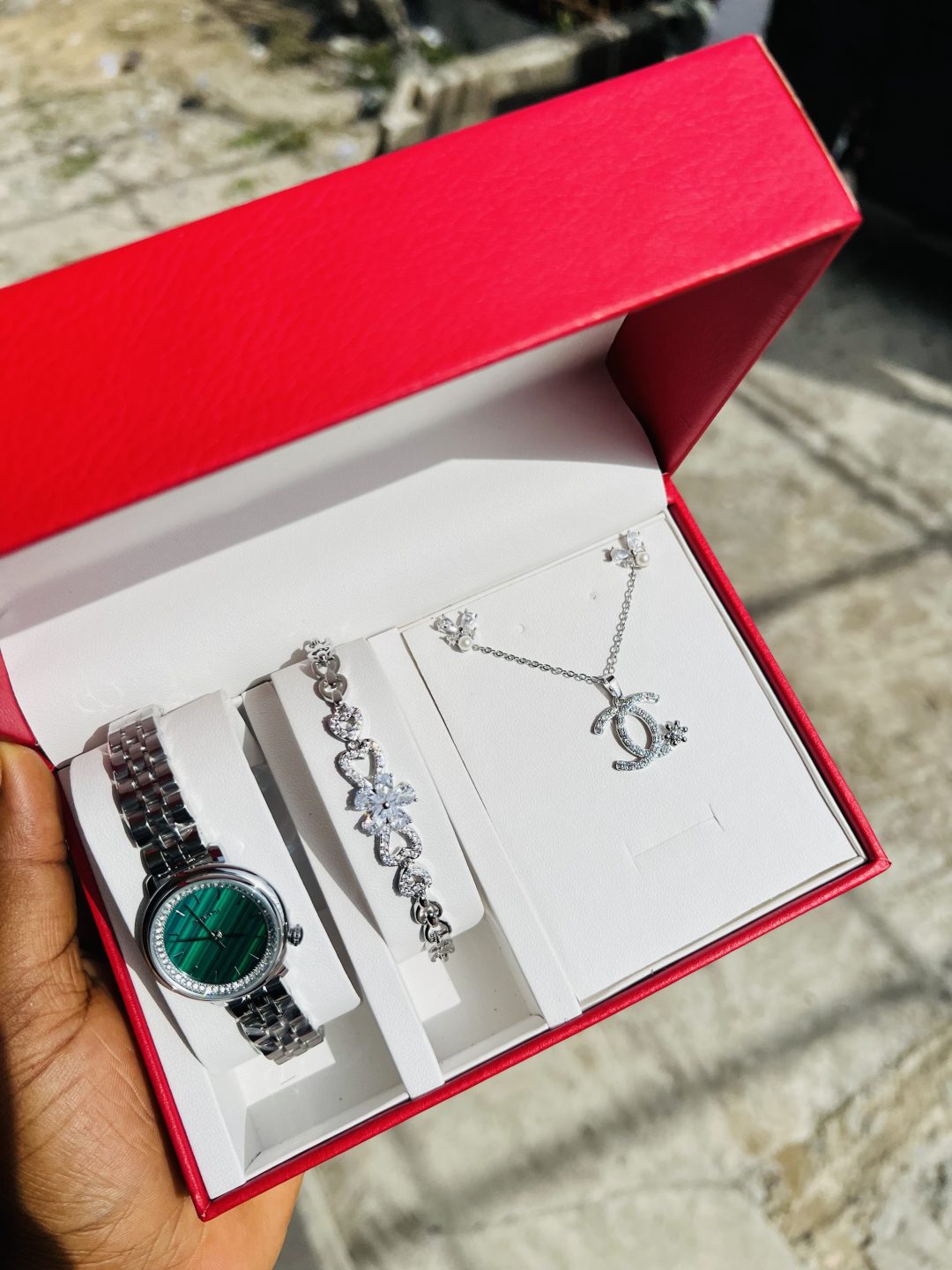 Green face female combo with box 002