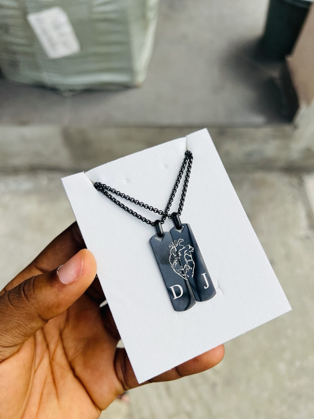 Mi Amore engraved necklace with initials (black ) - Image 2