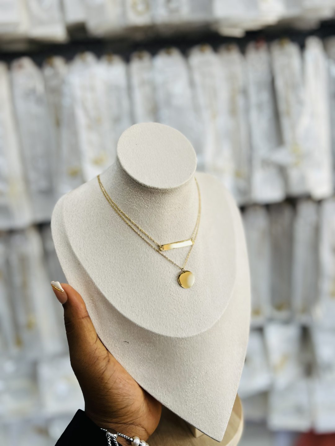 Double step circle engraved female necklace - Image 10