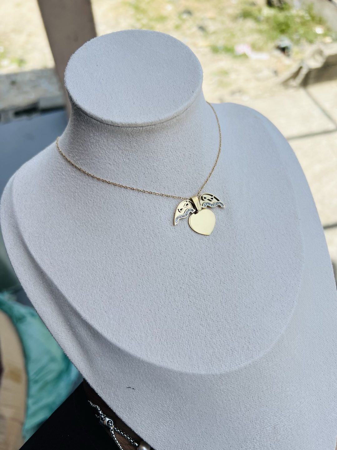 Infinity locket engraved necklace - Image 5