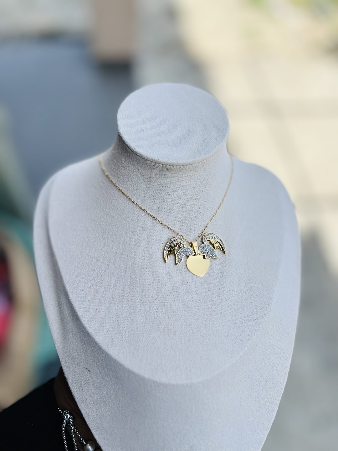 Double winged locket engraved necklace - Image 10