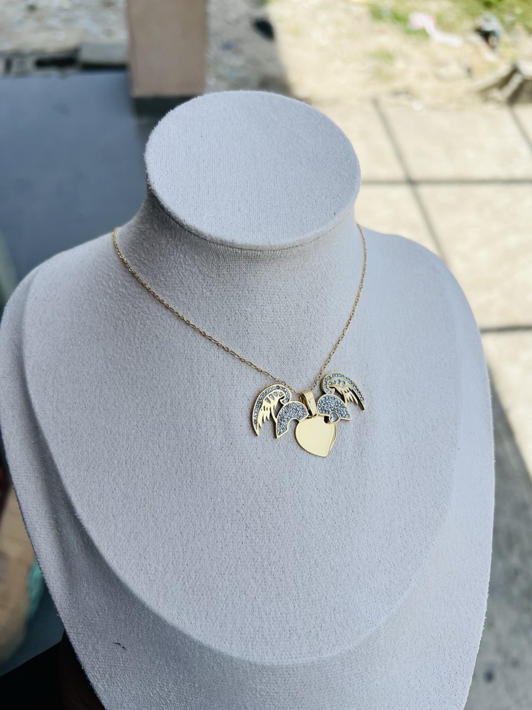 Double winged locket engraved necklace - Image 9