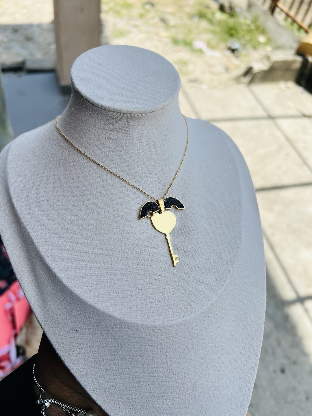 Black locket key engraved necklace - Image 3