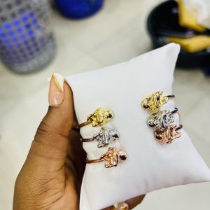 Amiga 3 toned lion head bracelet