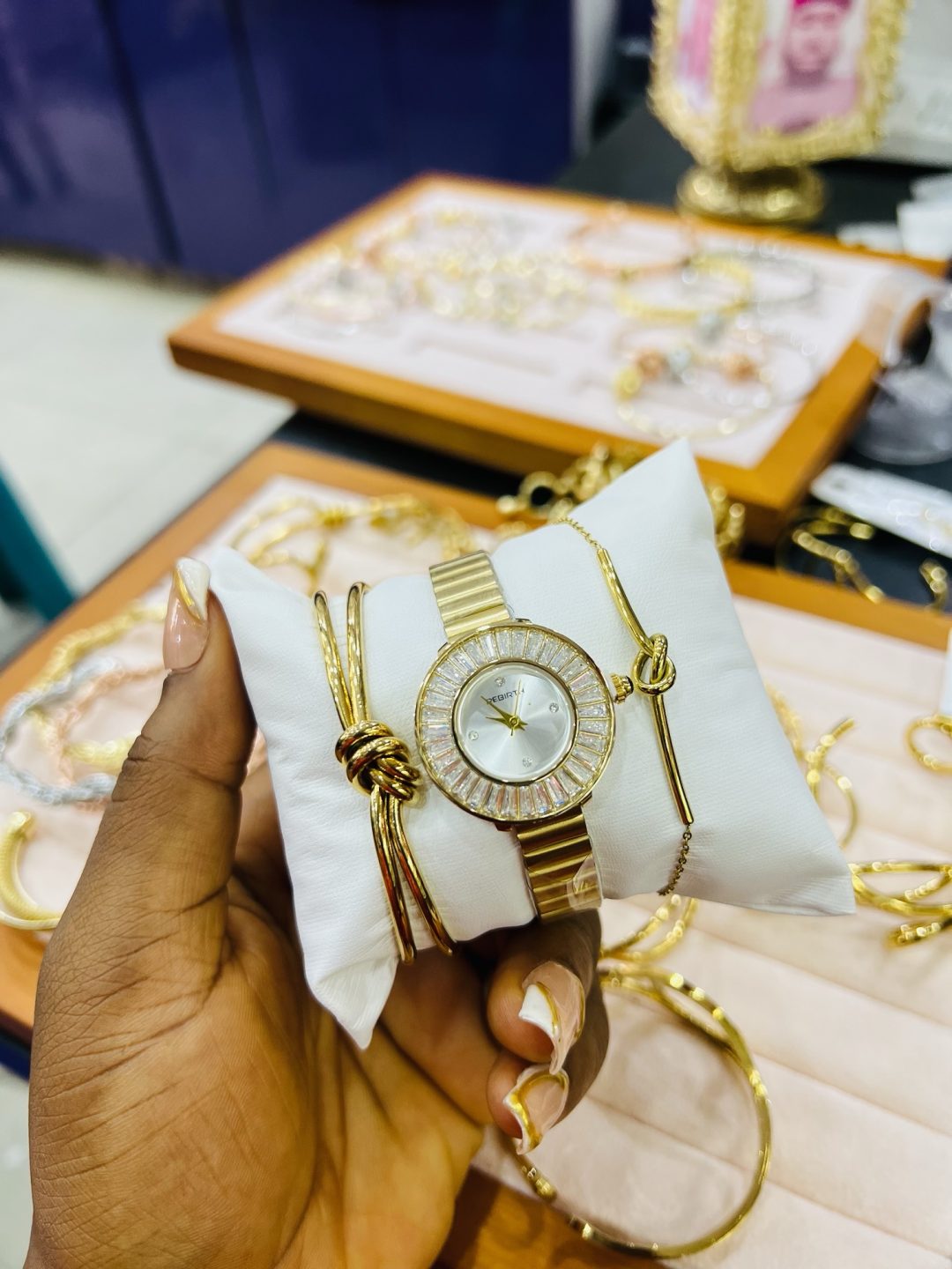 Bantu knot watch combo with box - Image 2