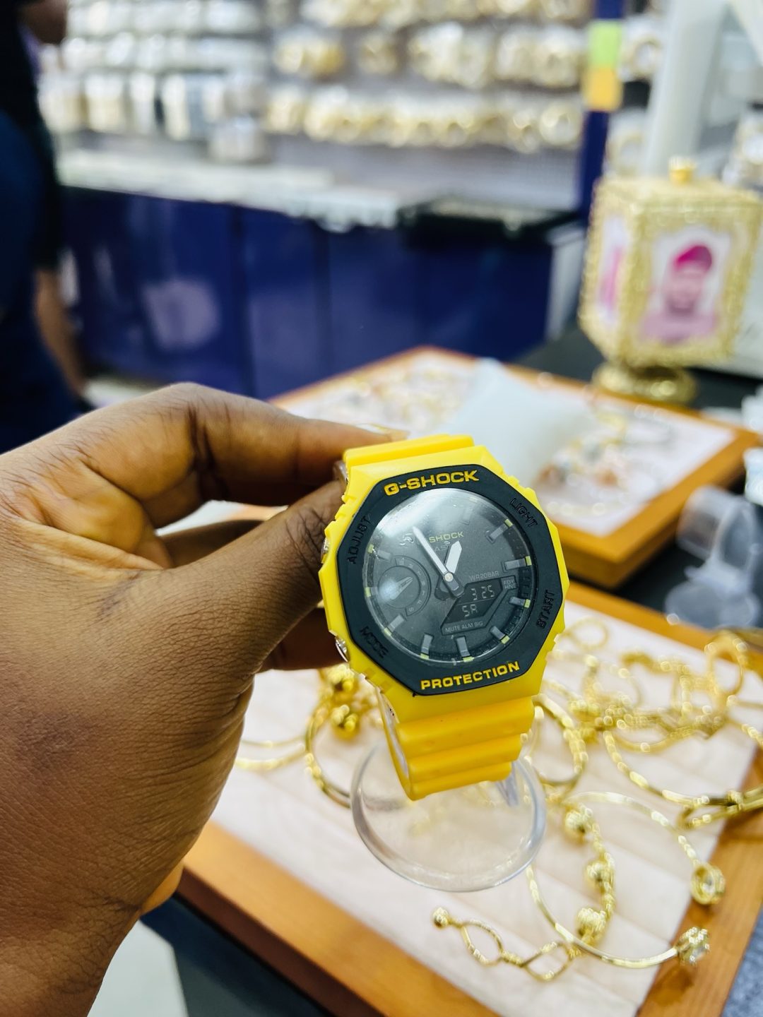 G-SHOCK YELLOW STRAP!! - Image 3