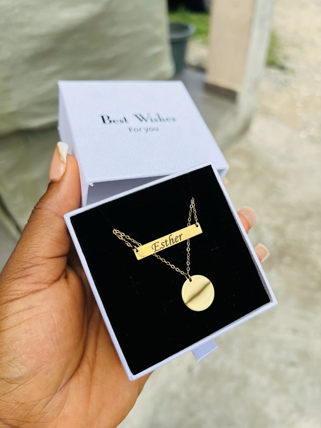 Double step circle engraved female necklace - Image 6