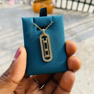 Dainty necklace 010