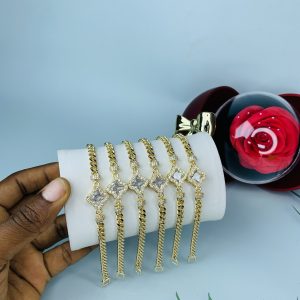 Half stone bracelet 025