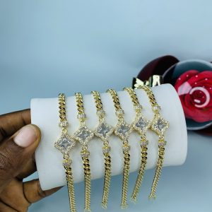Half stone bracelet 025