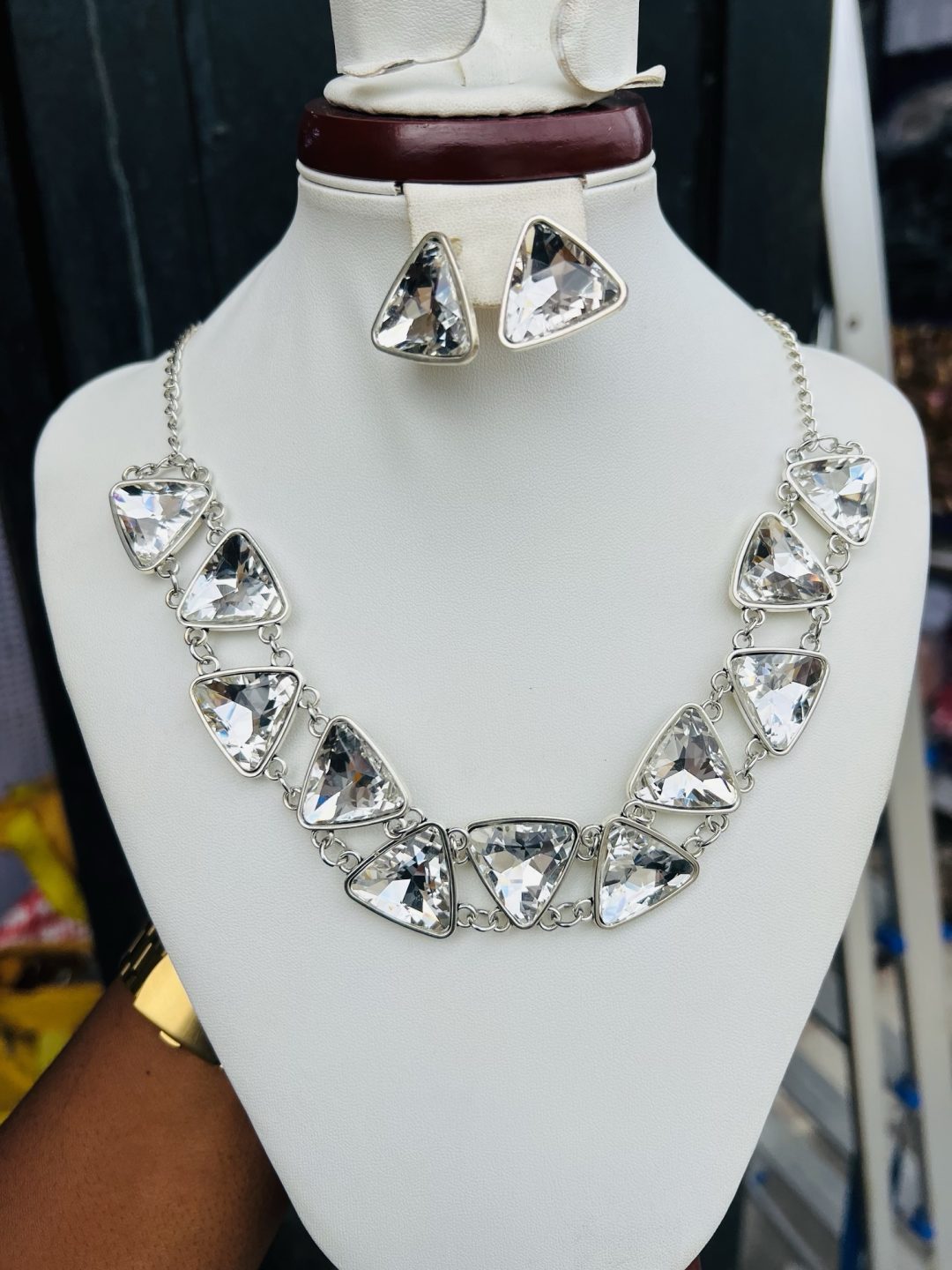 White Triangle silver fashion set - Image 3
