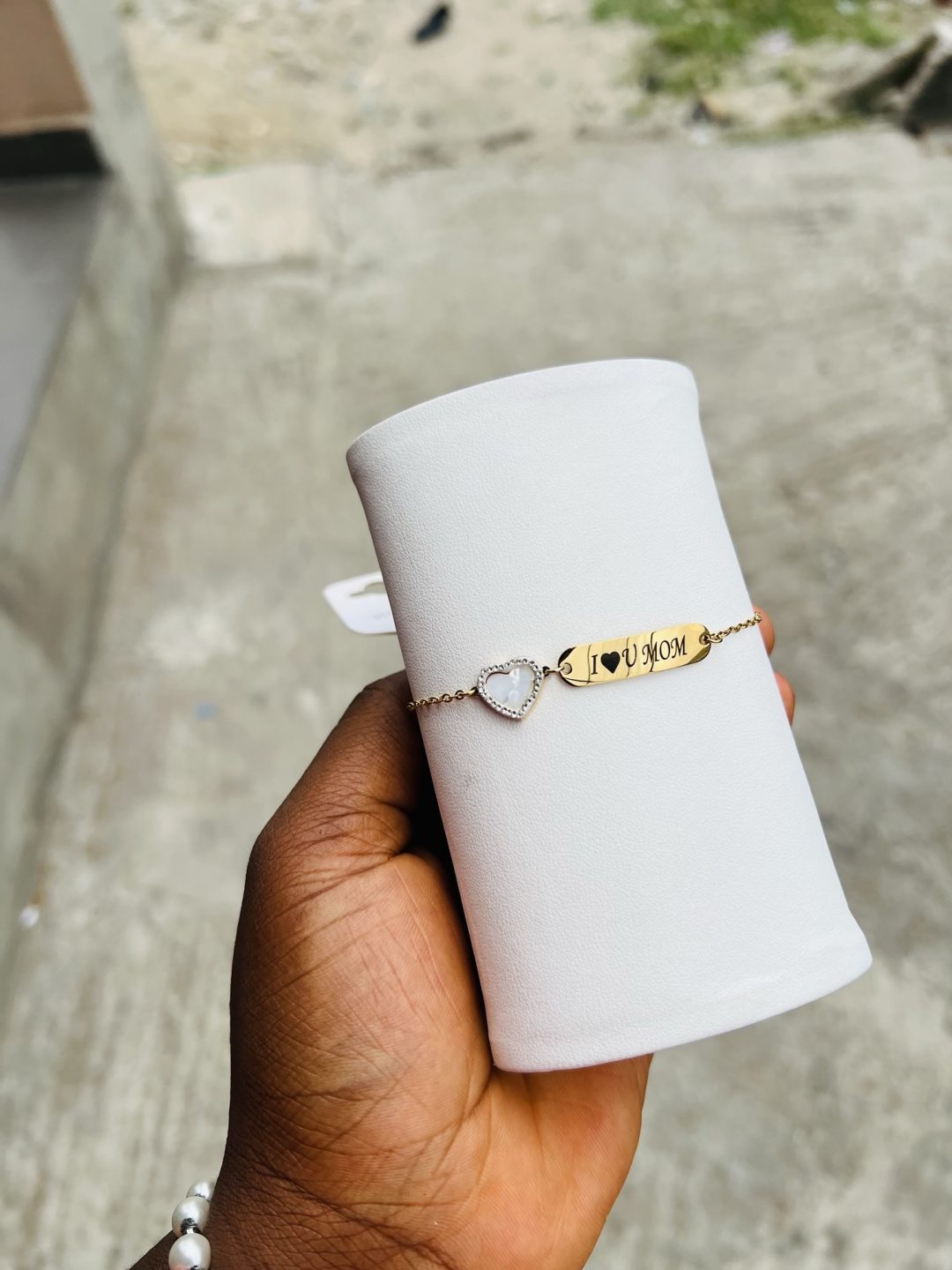 Engraved female love bracelet - Image 10