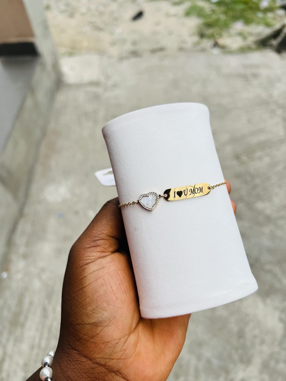 Engraved female love bracelet - Image 9