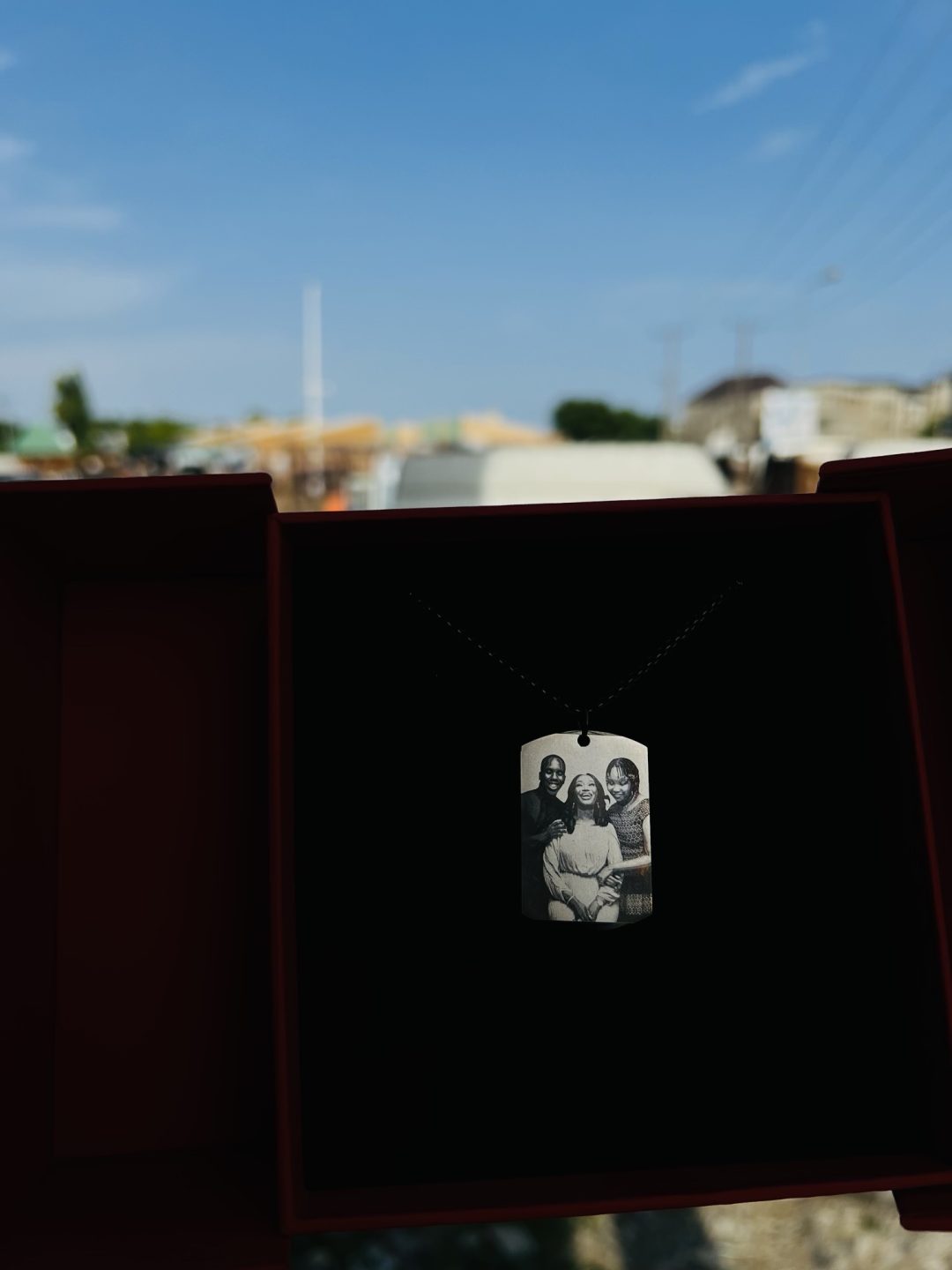 Black square Picture engraved necklace - Image 5