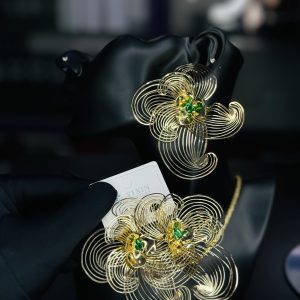 MD BOUQUET GREEN GEM EARRINGS