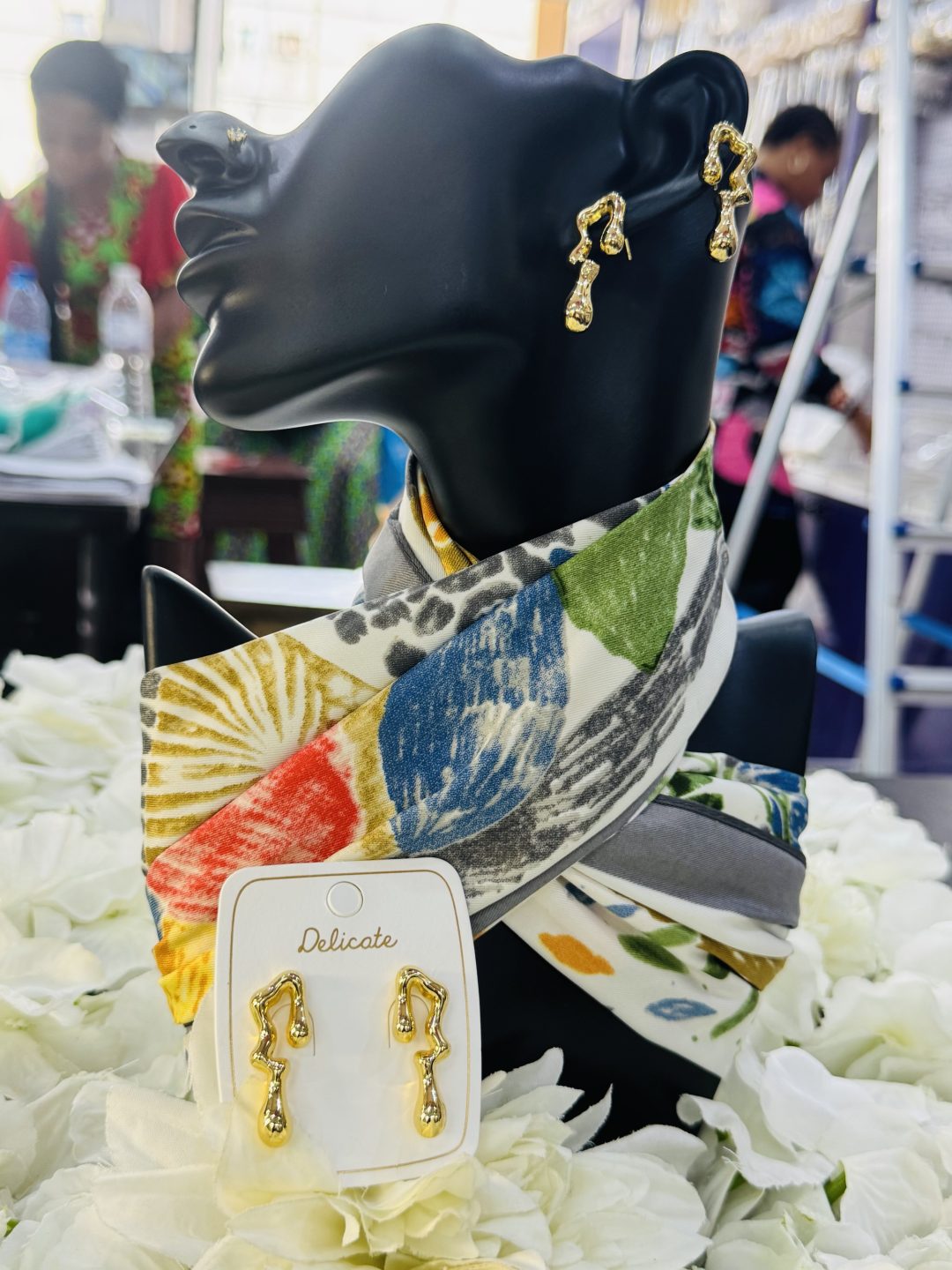 NHY STATEMENT EARRINGS 004