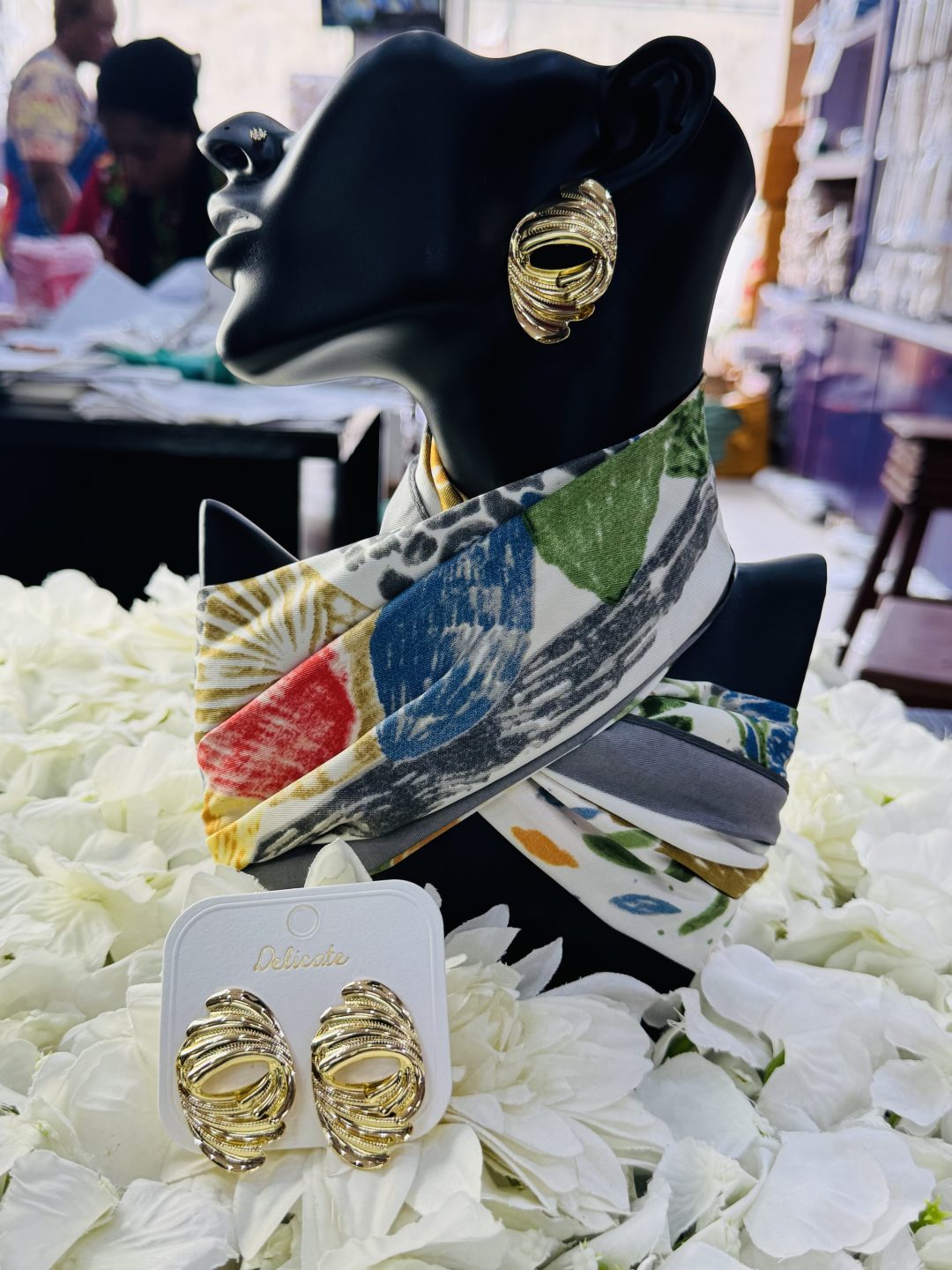 NHY STATEMENT EARRINGS 017
